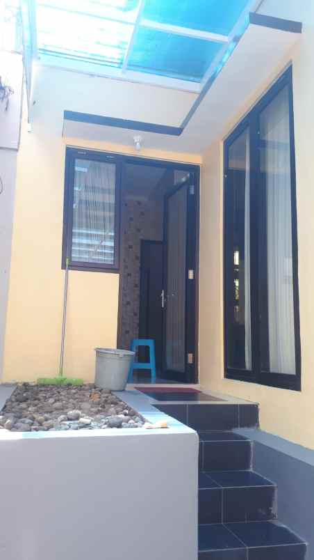 dijual rumah jl abdul gani atas