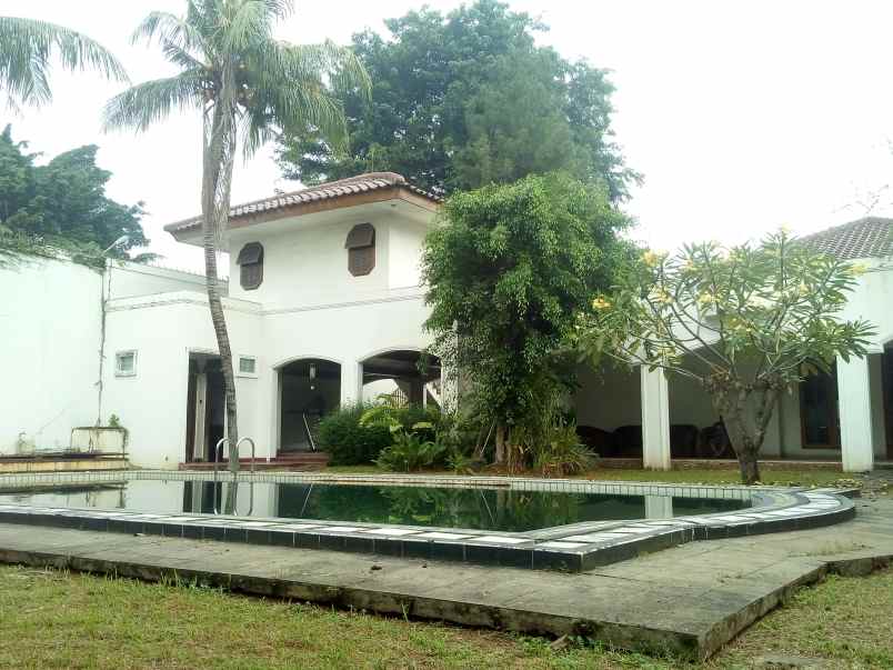 dijual rumah jl ampera raya