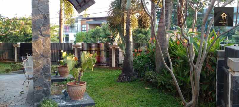 dijual rumah jl arcamanik