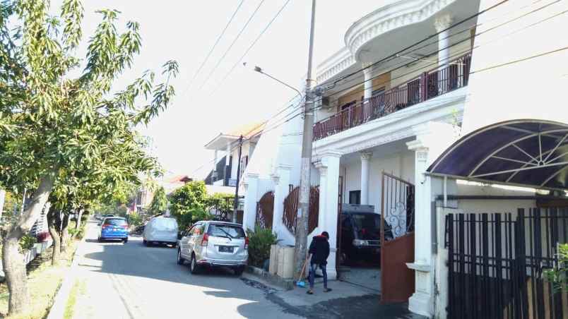 dijual rumah jl aries ploso kec