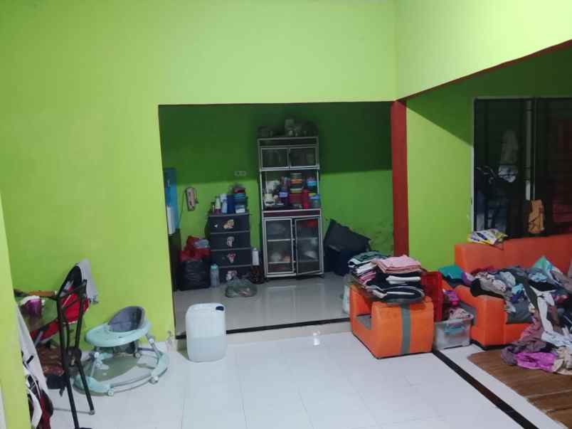 dijual rumah jl aur kuning