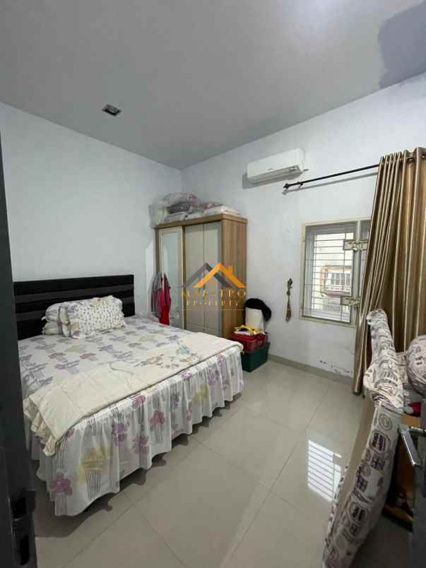 dijual rumah jl bambu iia sutomo ujung