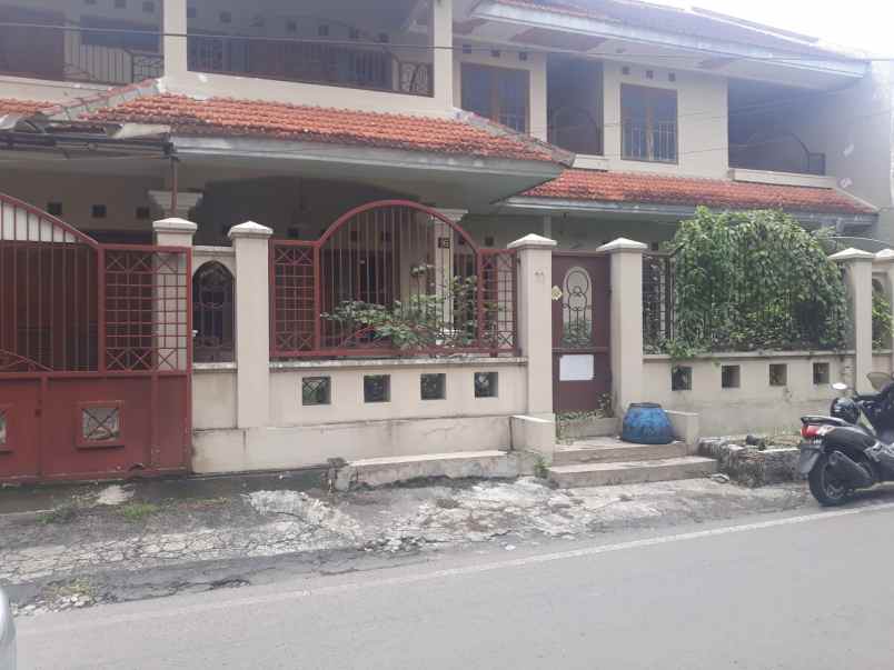 dijual rumah jl bendungan sengguruh