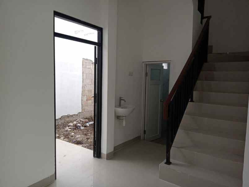 dijual rumah jl ciloa cijamil ngamprah