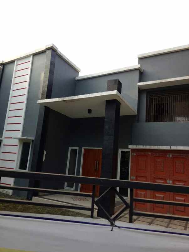 dijual rumah jl cinere raya no 38 rw 6