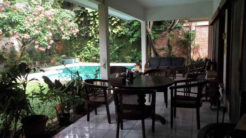 dijual rumah jl gaharu