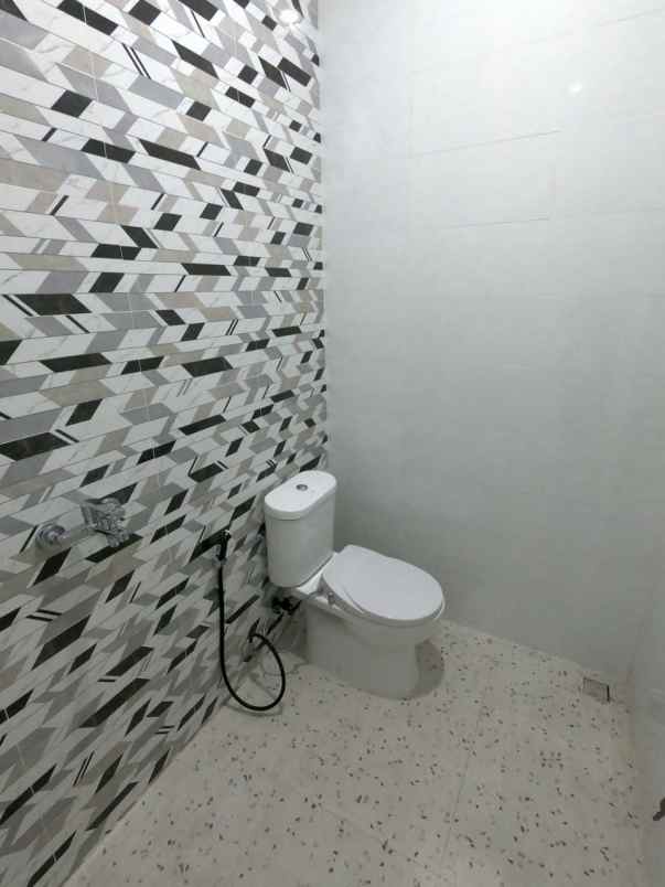 dijual rumah jl h milun pengasinan