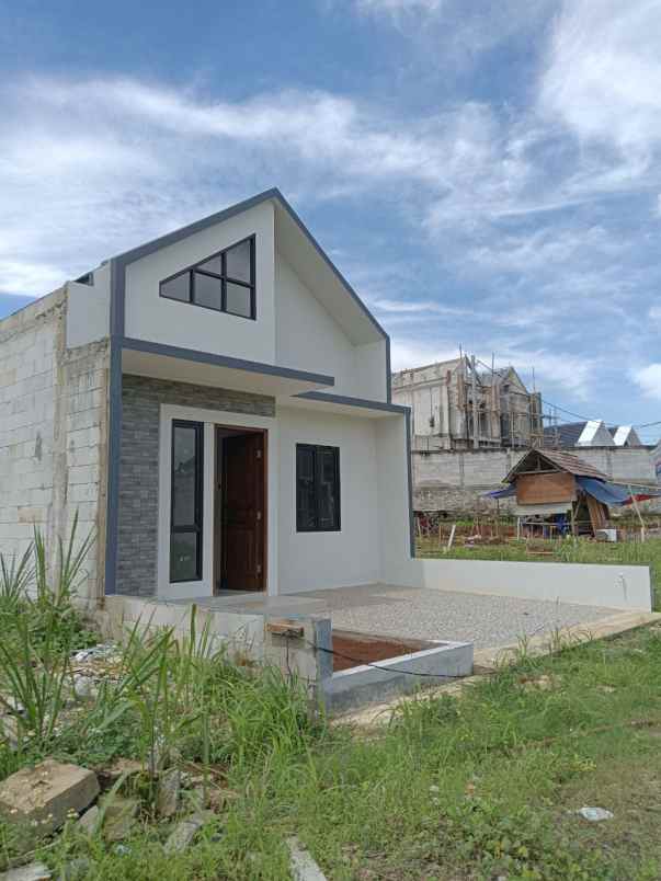 dijual rumah jl h sinan