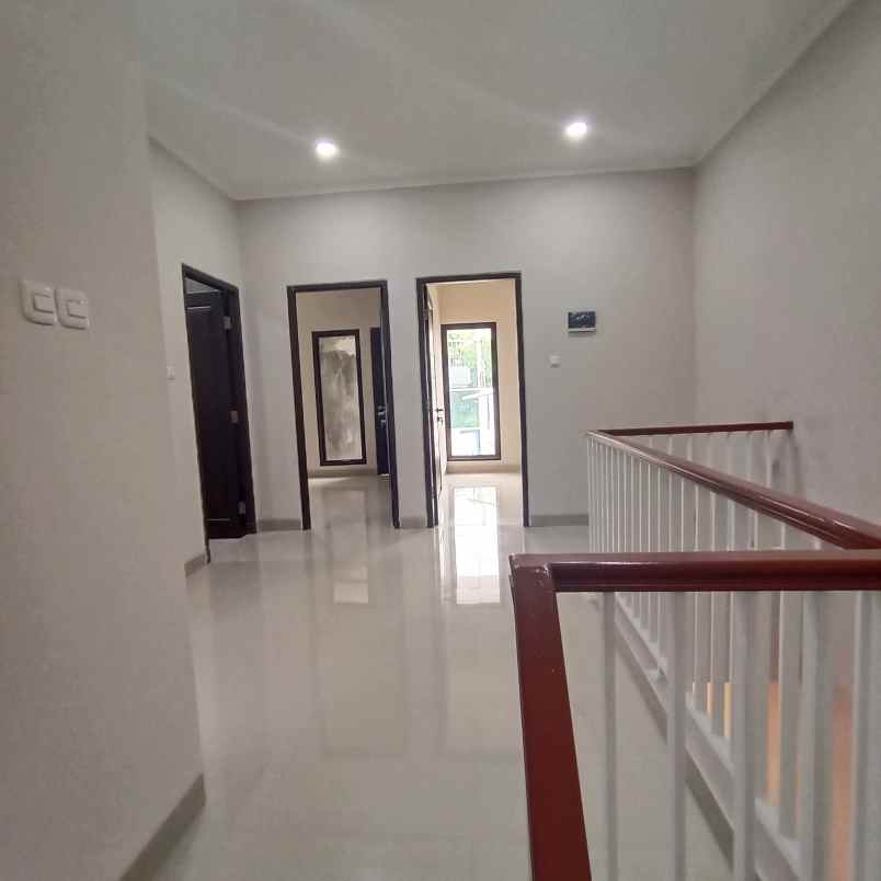 dijual rumah jl haji sarmah emerald bintaro