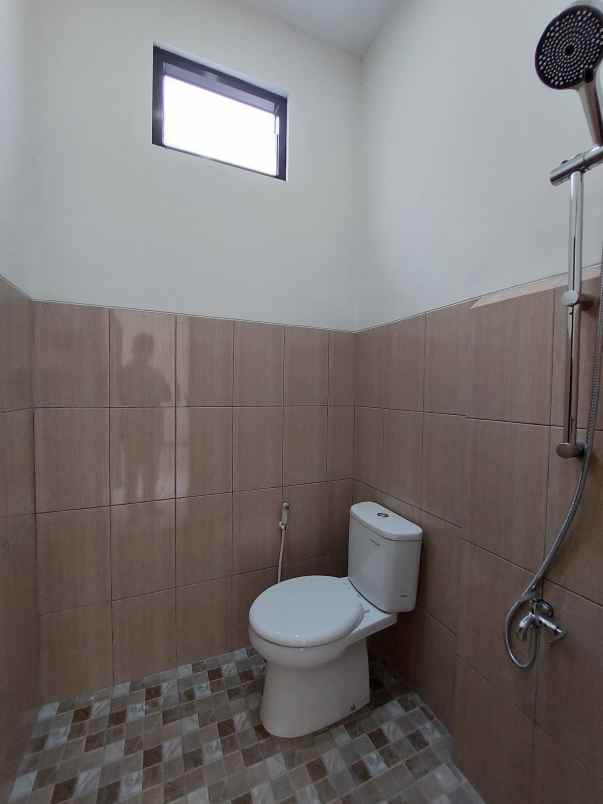 dijual rumah jl kaliurang km 11