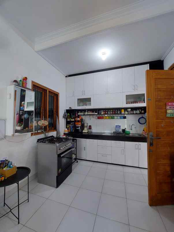dijual rumah jl kaliurang km 12