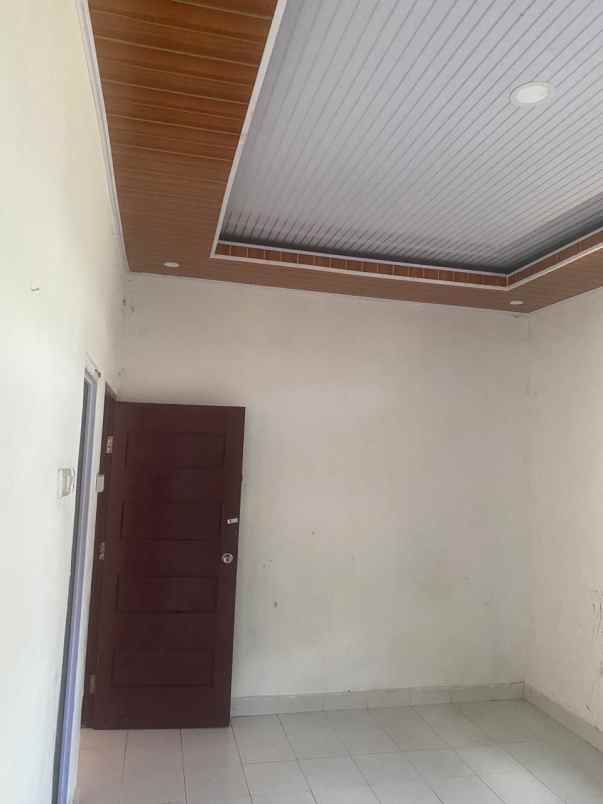 dijual rumah jl kartama