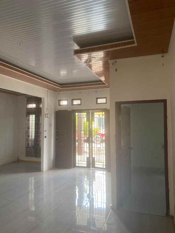 dijual rumah jl kartama