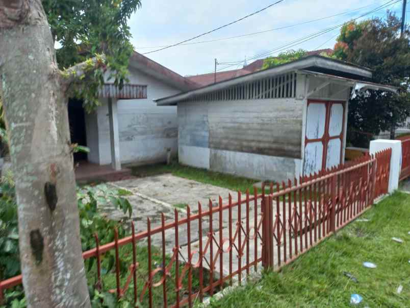 dijual rumah jl kasuari pematang