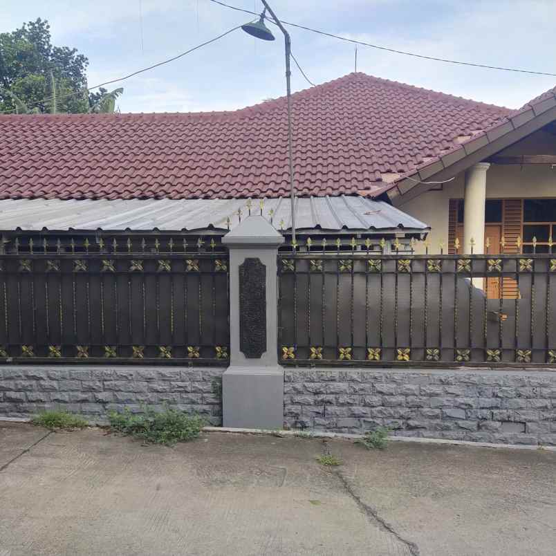 dijual rumah jl kesehatan