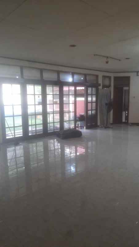 dijual rumah jl kesehatan