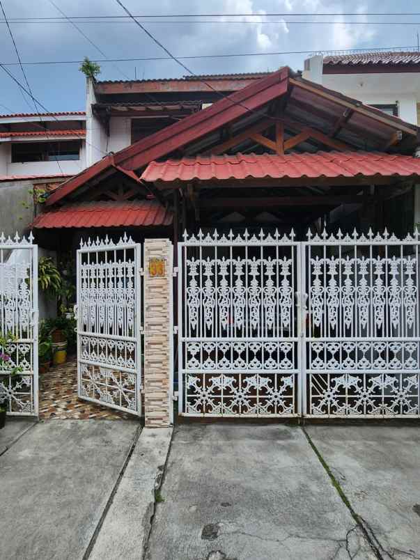 dijual rumah jl kolonel sugiono pondok