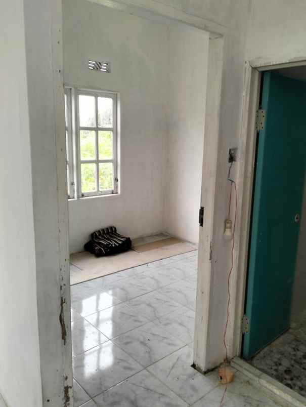 dijual rumah jl kota baru