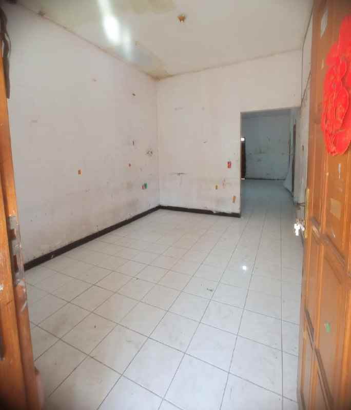 dijual rumah jl lebak surabaya