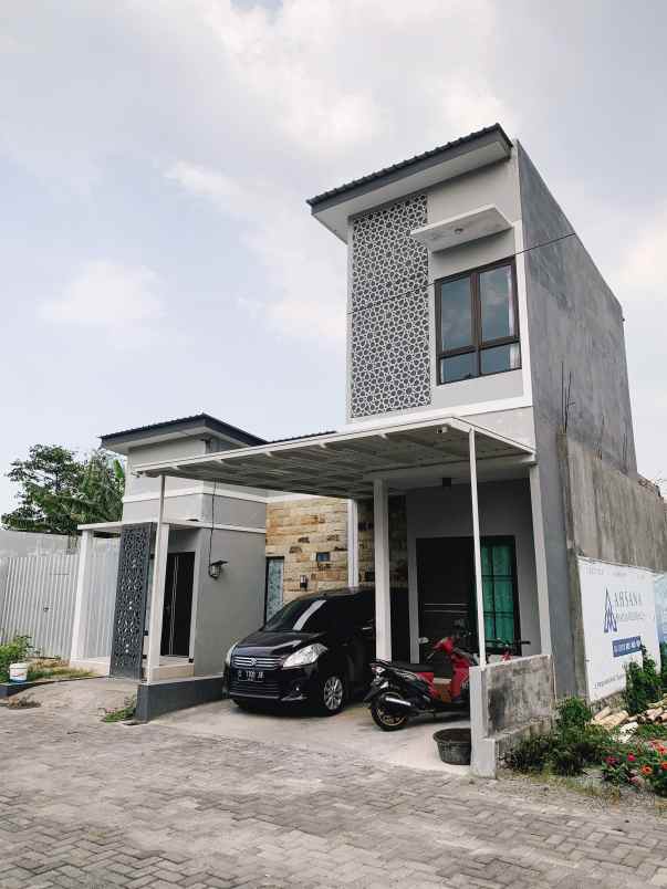 dijual rumah jl mangunkarso no 48 toyoresmi