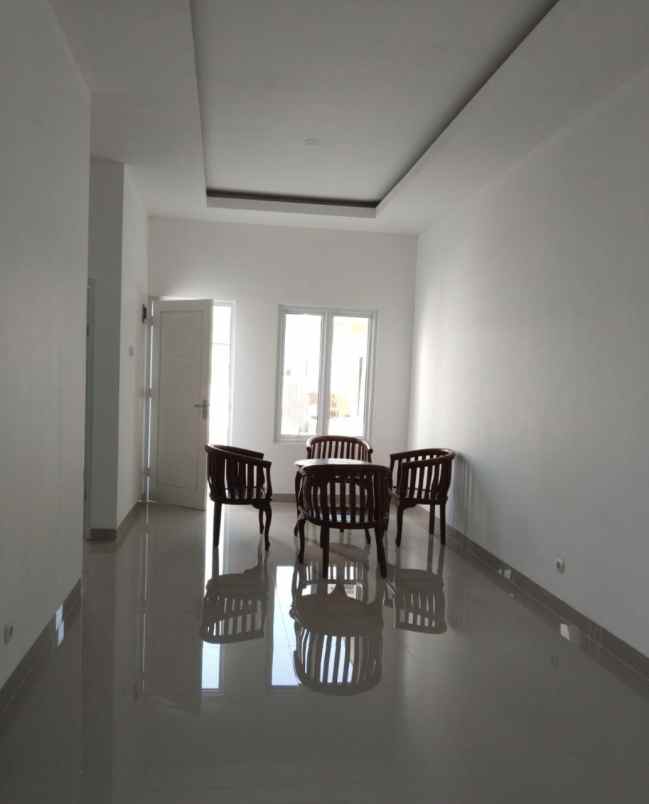 dijual rumah jl manunggal