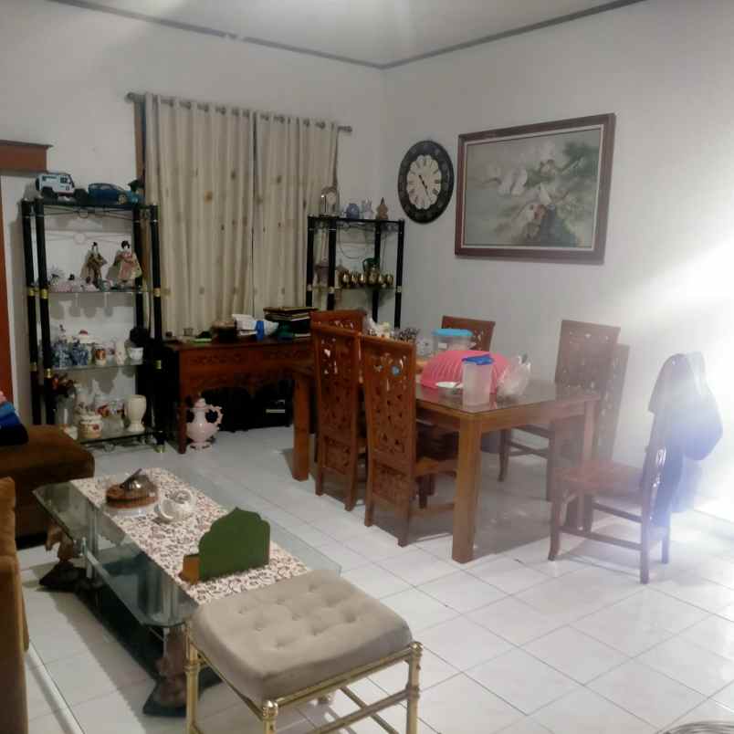 dijual rumah jl mualim