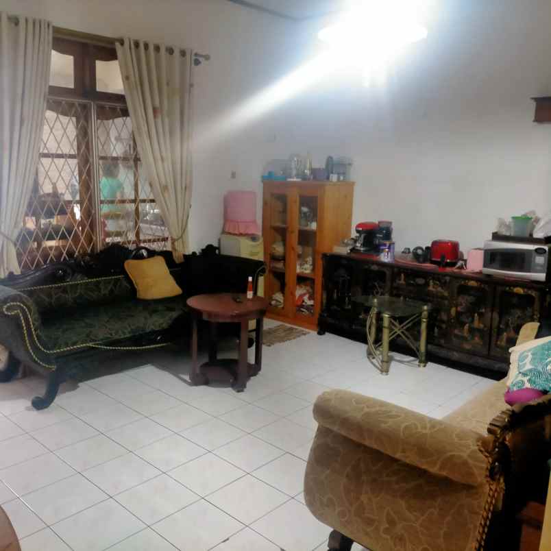 dijual rumah jl mualim