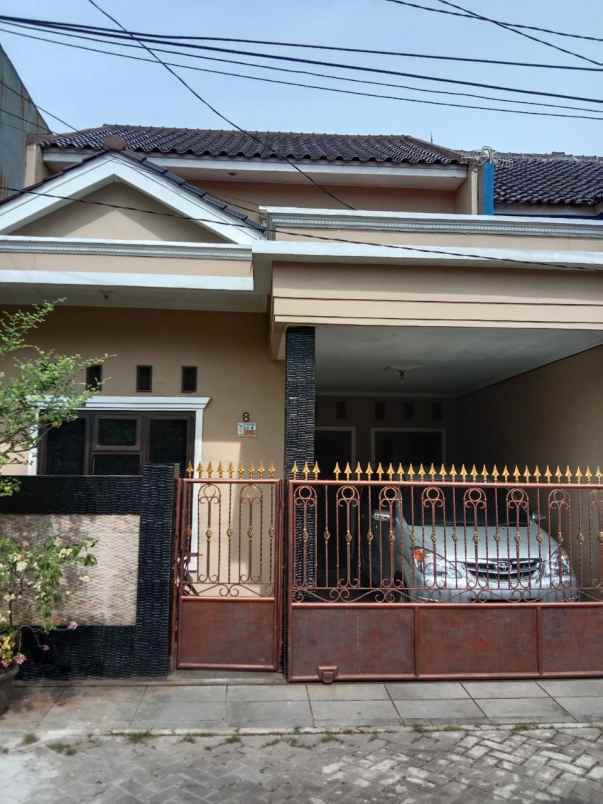 dijual rumah jl pakubuwono cibodas baru