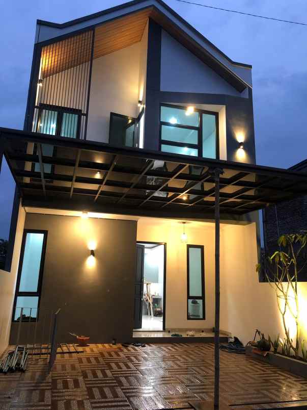 dijual rumah jl palakali