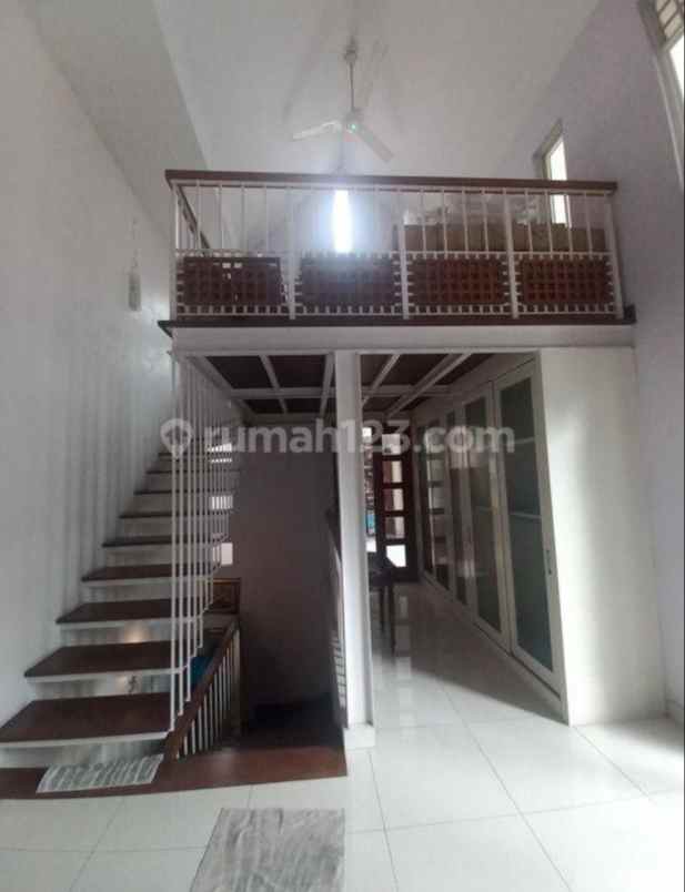 dijual rumah jl pondok kelapa duren