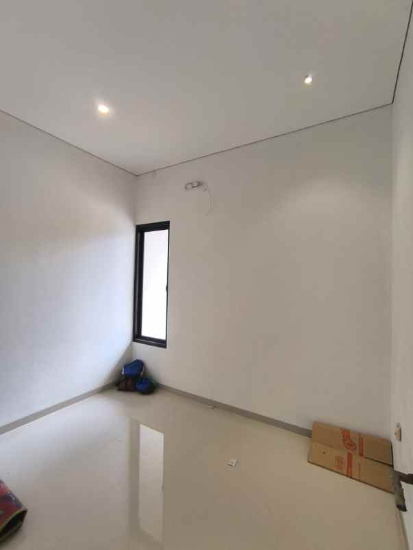 dijual rumah jl pulo asem rawamangun