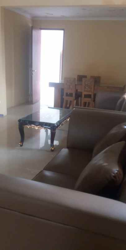 dijual rumah jl rancamaya utama