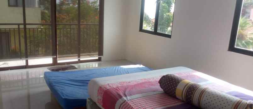 dijual rumah jl rancamaya utama