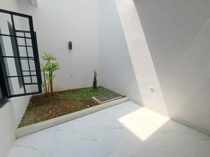 dijual rumah jl rawamangun