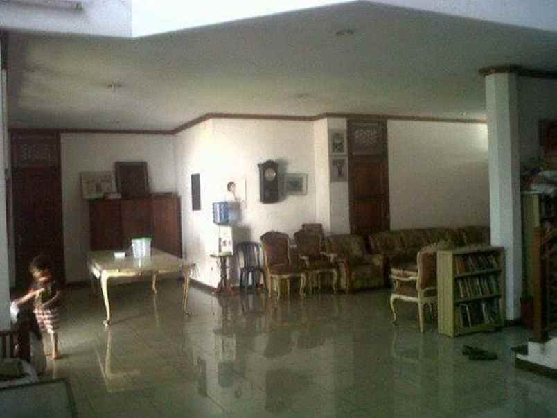 dijual rumah jl raya layur jati kec