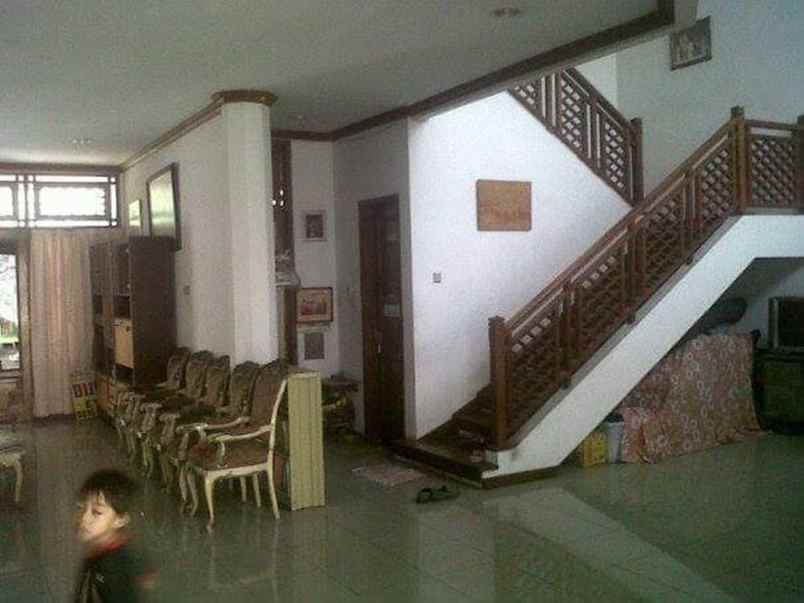 dijual rumah jl raya layur jati kec