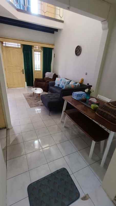 dijual rumah jl sukanagara palangkaraya