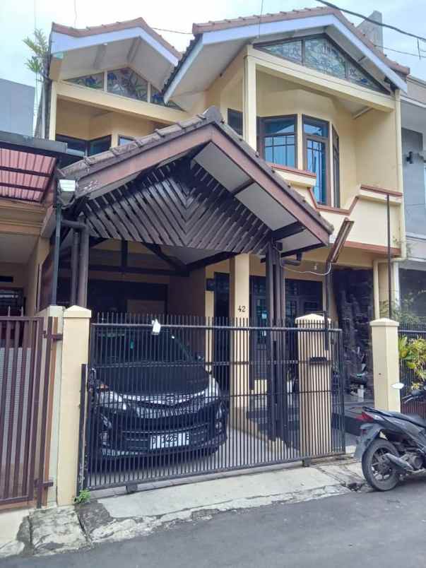 dijual rumah jl sukanagara palangkaraya