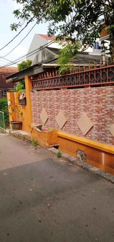 dijual rumah jl swadaya 12 rt14 rw 07