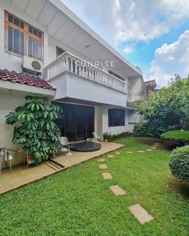 dijual rumah jl syamsu rizal menteng