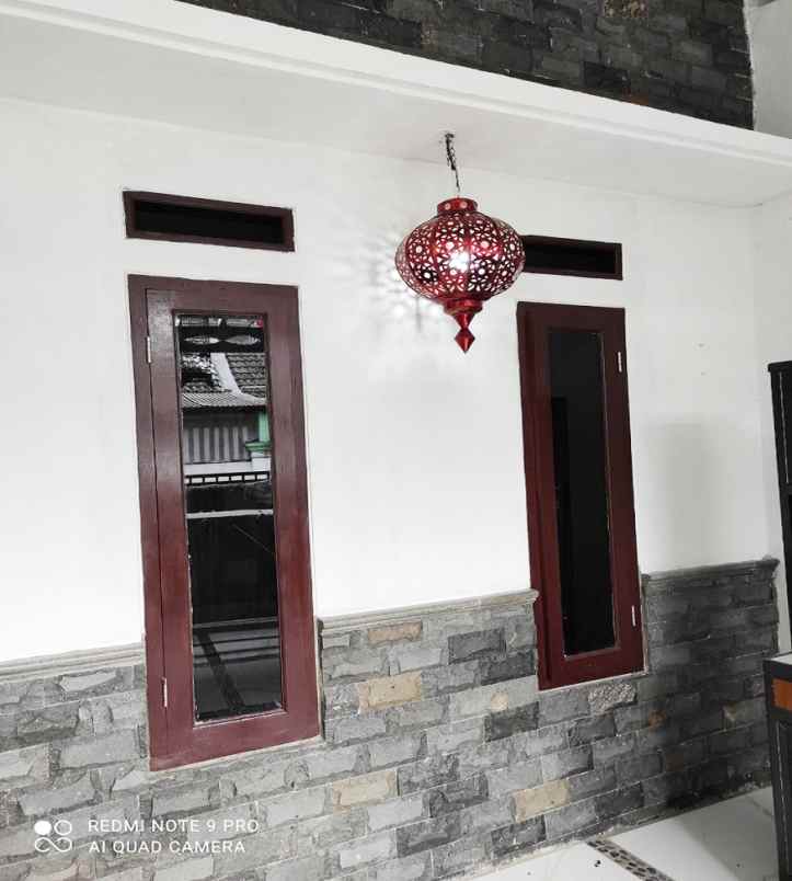 dijual rumah jl taman apel merah vi