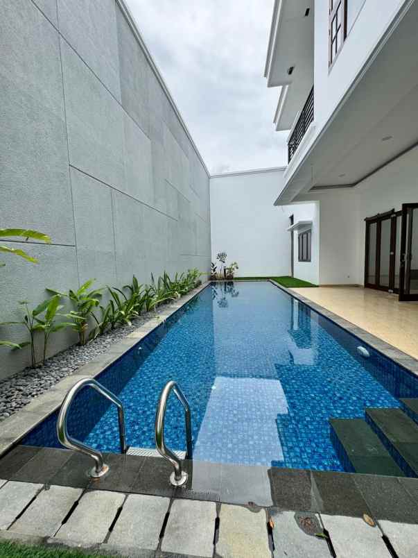 dijual rumah jl taman duren sawit duren