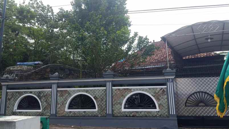 dijual rumah jl tebo kelurahan mulyorejo