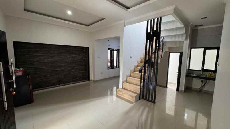 dijual rumah jl tukad badung renon denpasar bali