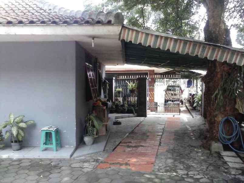 dijual rumah jln dr setiabudhi ledeng