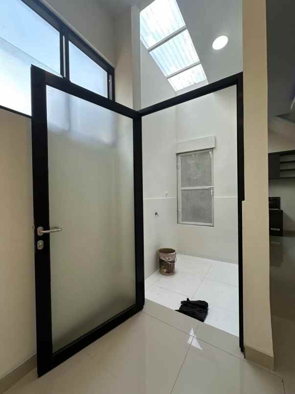 dijual rumah jln palagan km 6 sleman