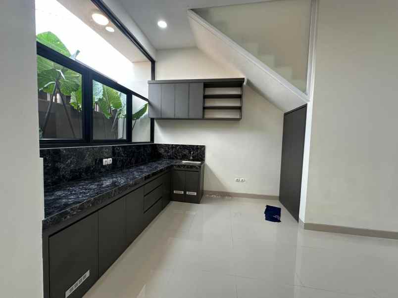 dijual rumah jln palagan km 6 sleman