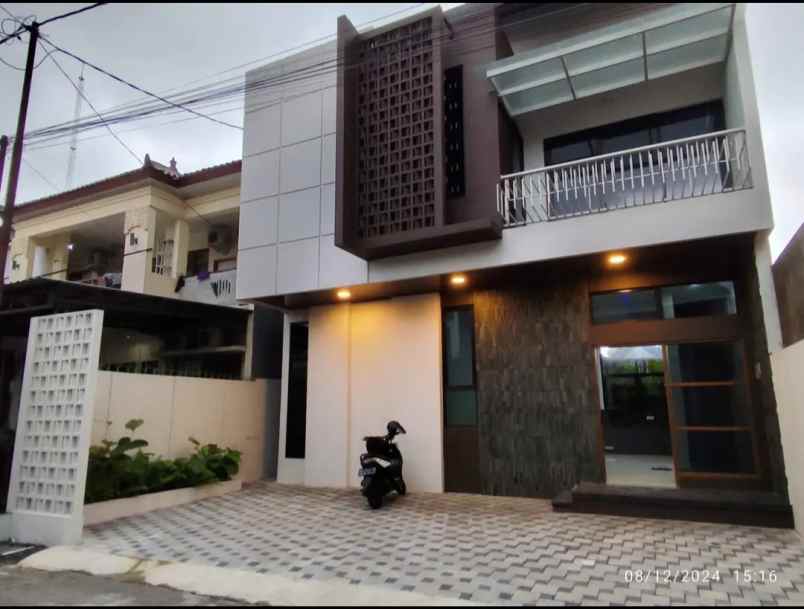 dijual rumah jln palagan km 6 sleman