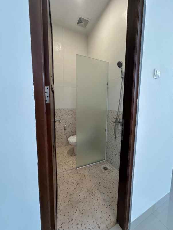 dijual rumah jln palagan km 6 sleman