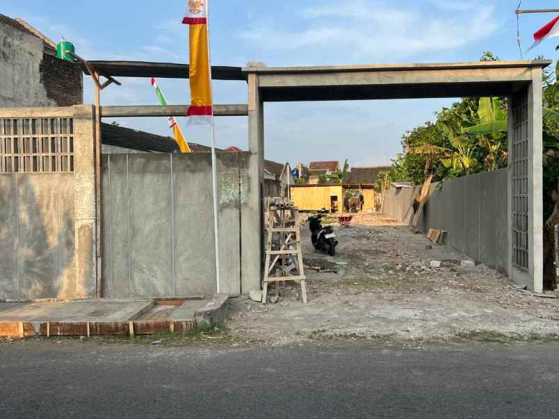 dijual rumah kalitirto
